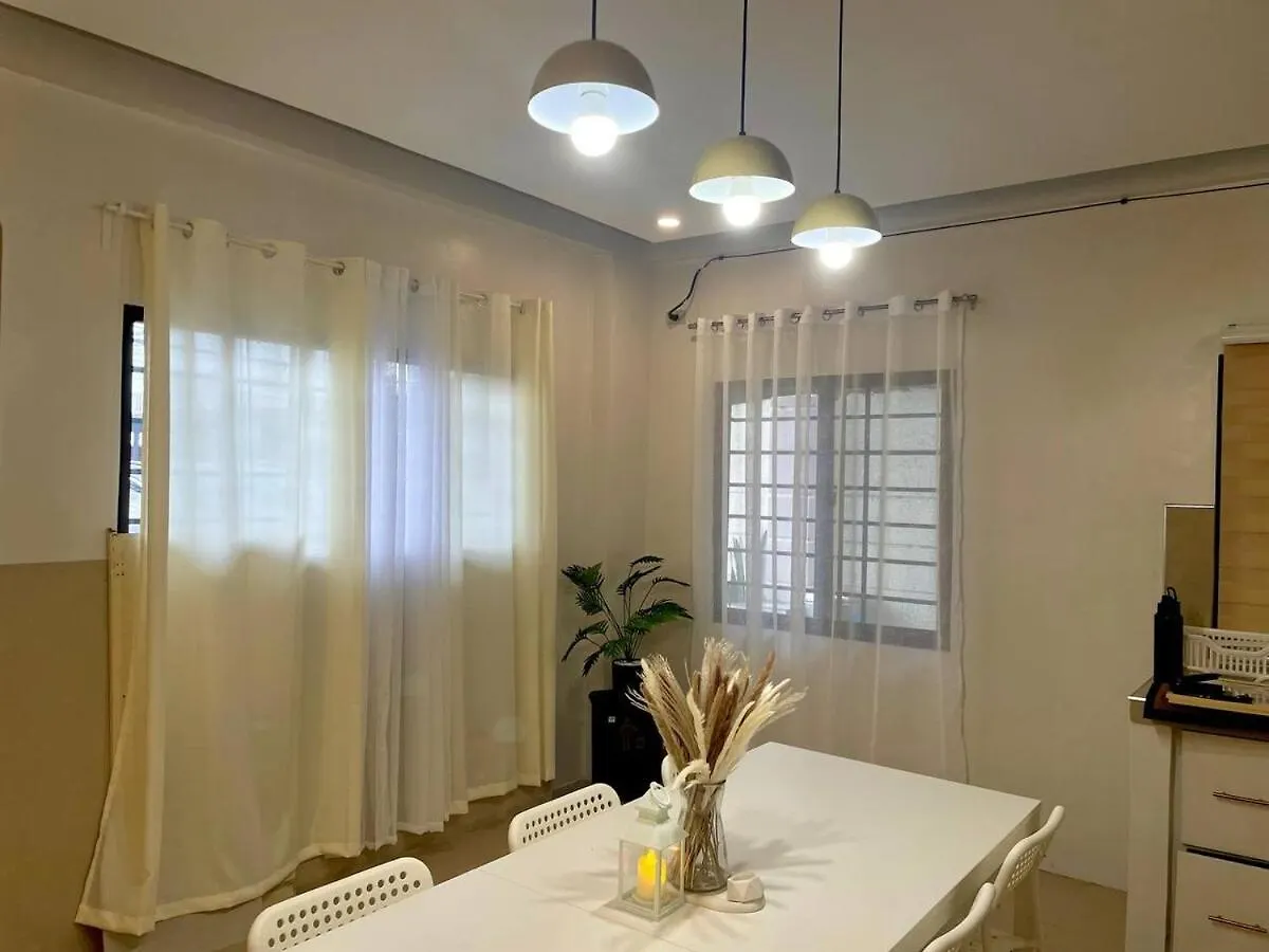 Modern Home In Pampanga With Parking - Near Sm Clark & Clark International Airport Angeles