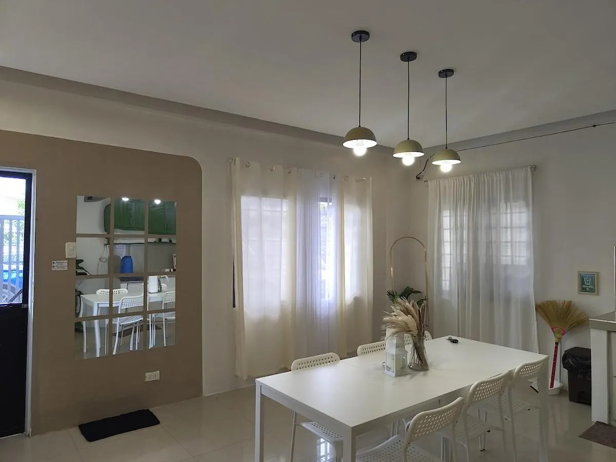 Modern Home In Pampanga With Parking - Near Sm Clark & Clark International Airport Angeles