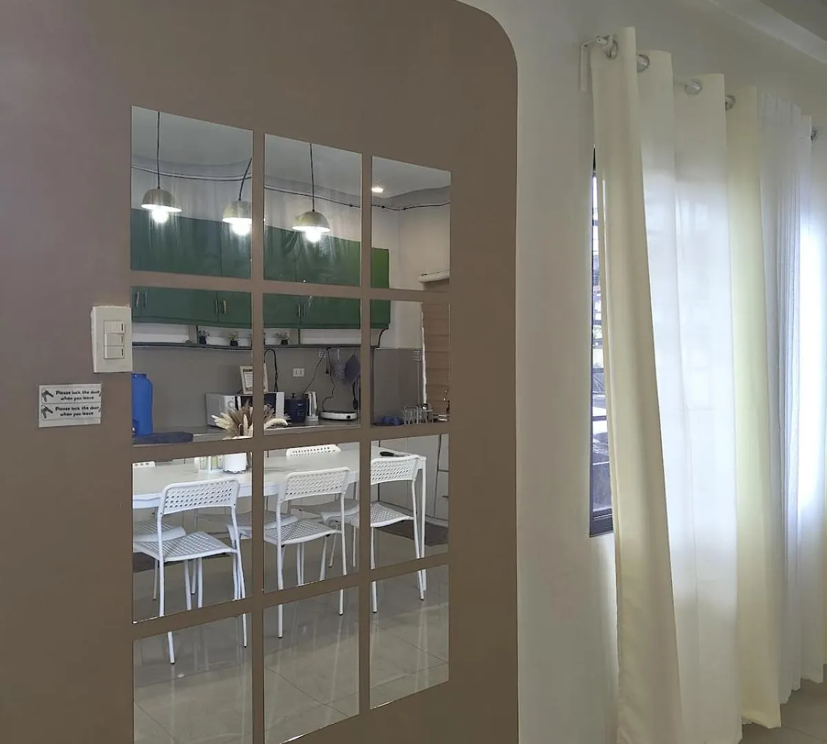 Modern Home In Pampanga With Parking - Near Sm Clark & Clark International Airport Angeles Holiday home