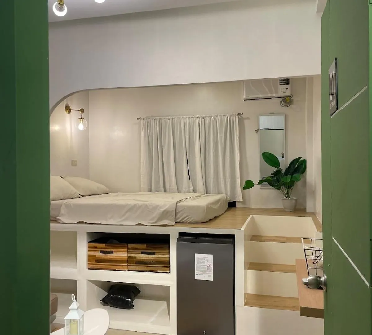 Modern Home In Pampanga With Parking - Near Sm Clark & Clark International Airport Angeles